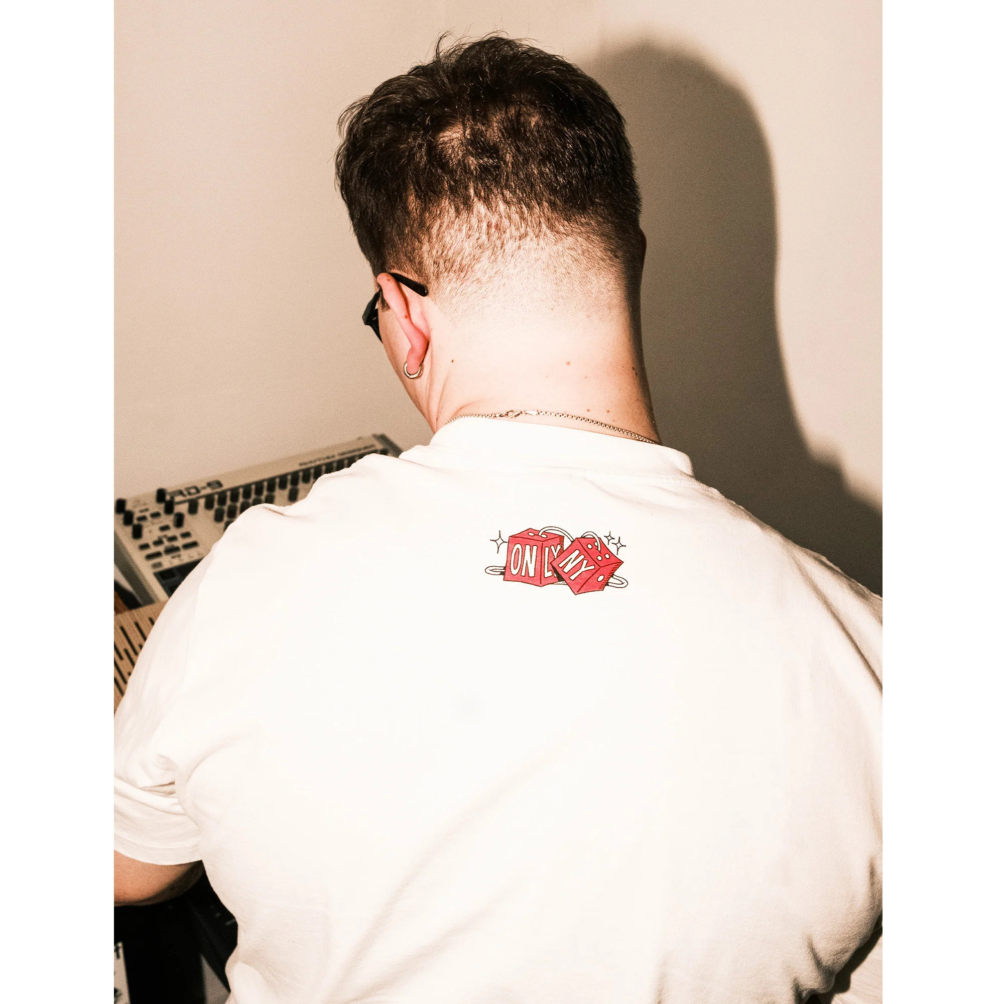 Cabbie Cat T-Shirt - Image 12
