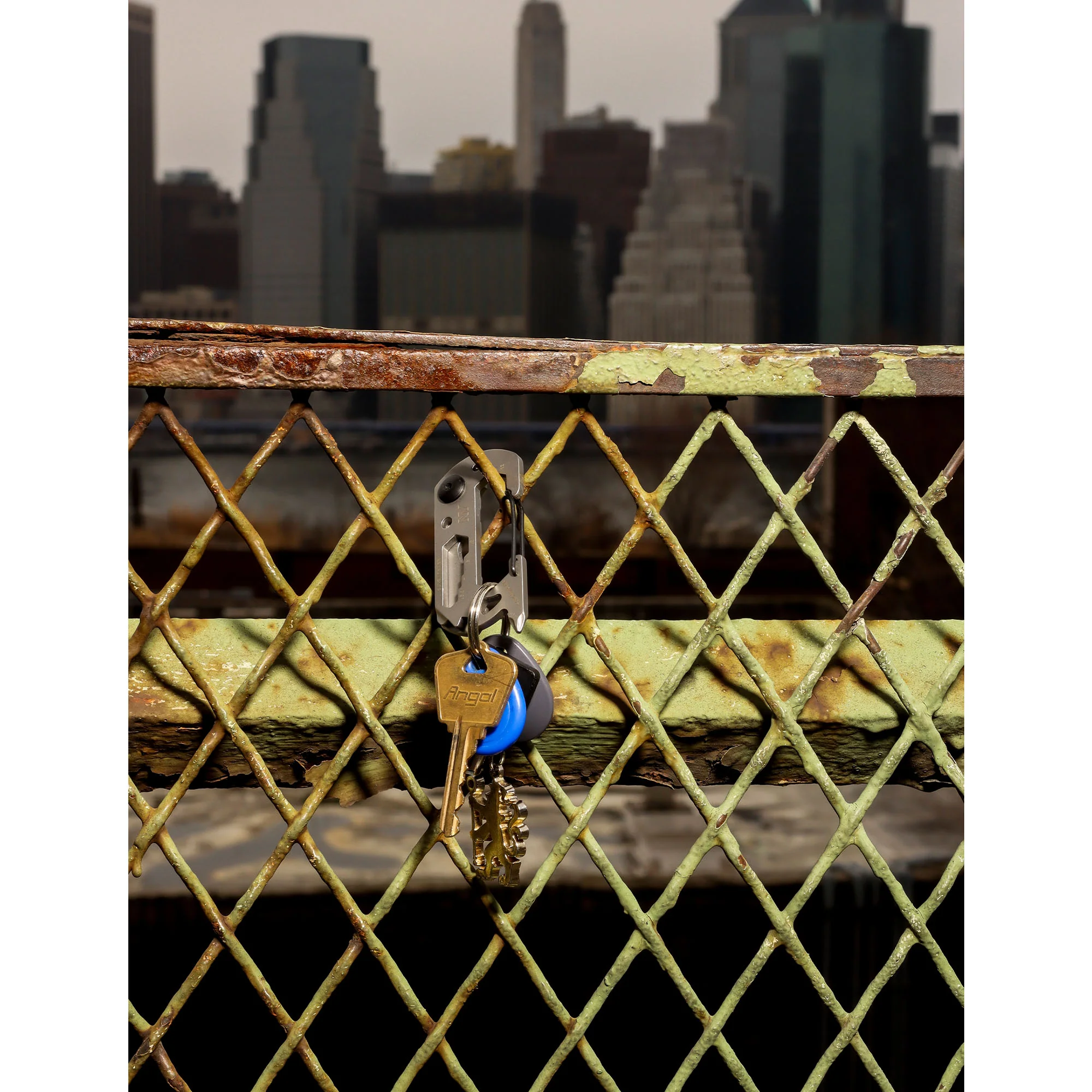 NY Speed Logo Multi-Tool Carabiner - Image 4