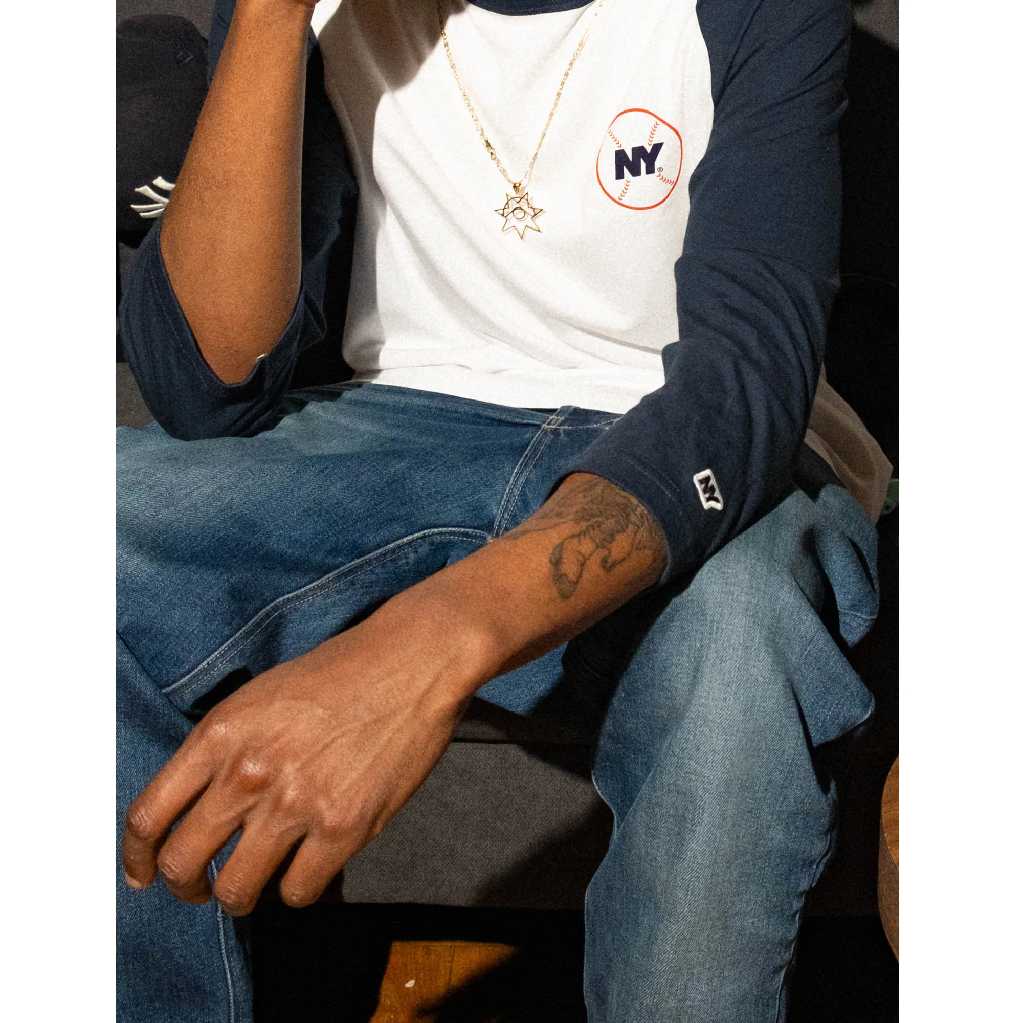 NY Speed Logo Vintage Baseball T-Shirt - Image 6
