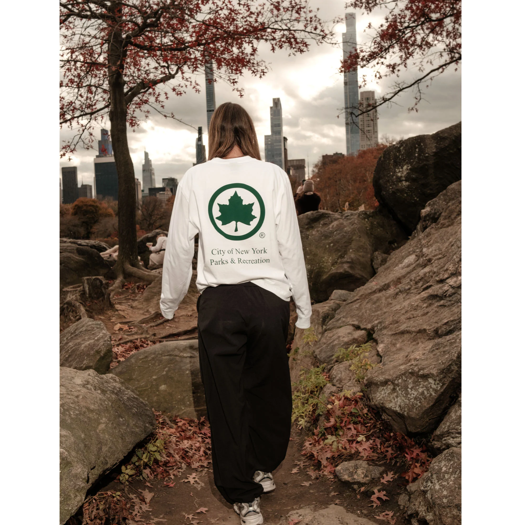 NYC Parks Logo Long Sleeve T-Shirt - Image 11
