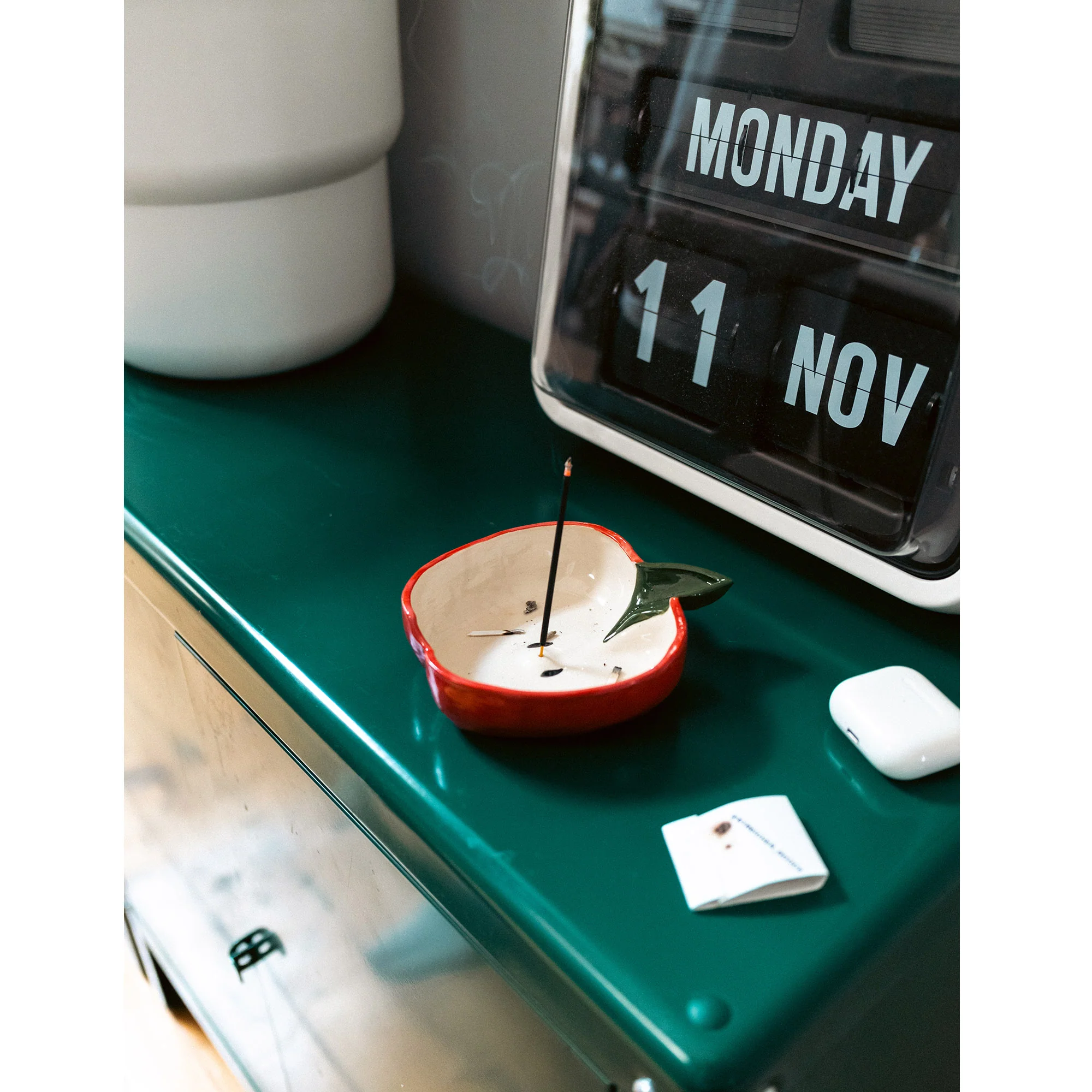 Only NY x Streicher Goods Big Apple Ashtray - Image 4